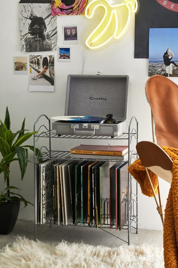 How to Pick a Gift for a Vintage Record Collector
