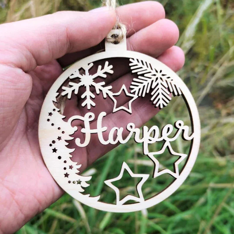 Customized Wooden Snowflake Ball with Personalized Names - Christmas Bauble for Home Decor - Unique Xmas Gift Decoration