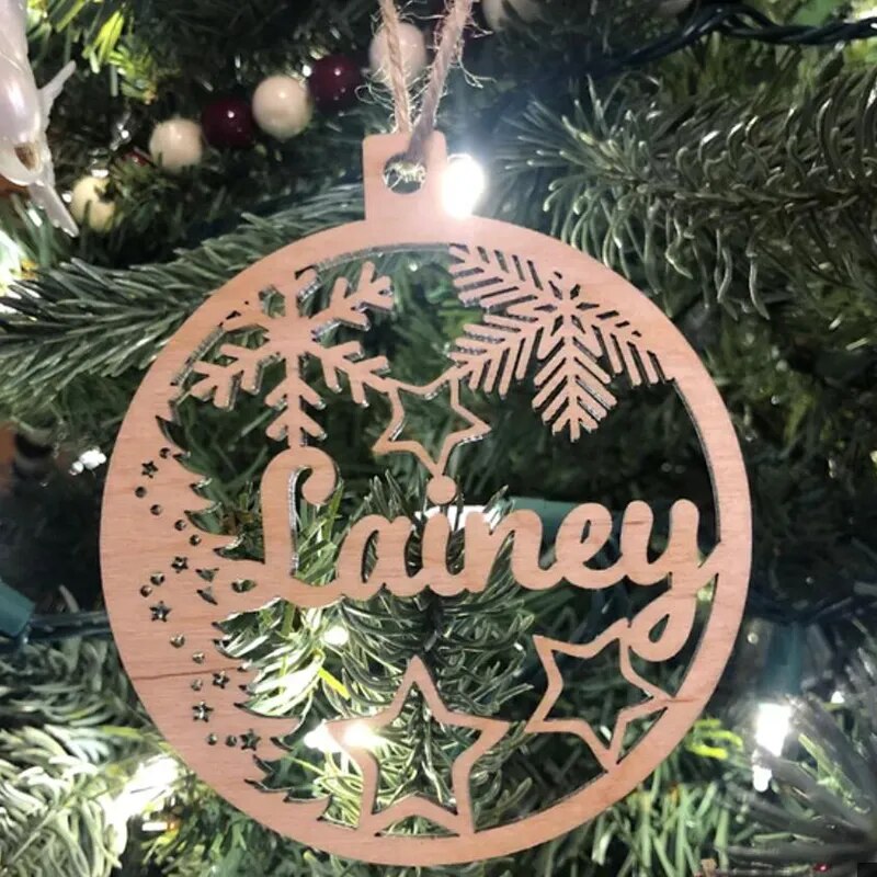 Customized Wooden Snowflake Ball with Personalized Names - Christmas Bauble for Home Decor - Unique Xmas Gift Decoration